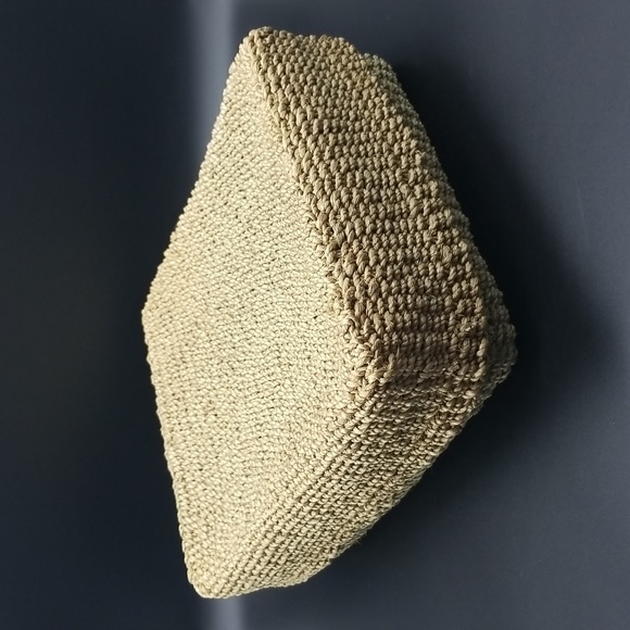 Vintage Hand Crafted 1 Square and 2 Rectangle Grass Baskets with Lids - Picture 15 of 16